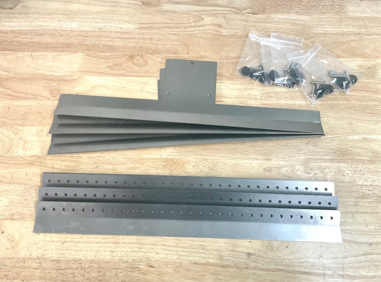 Jeep Comanche Tailgate Wall-Mount Bracket