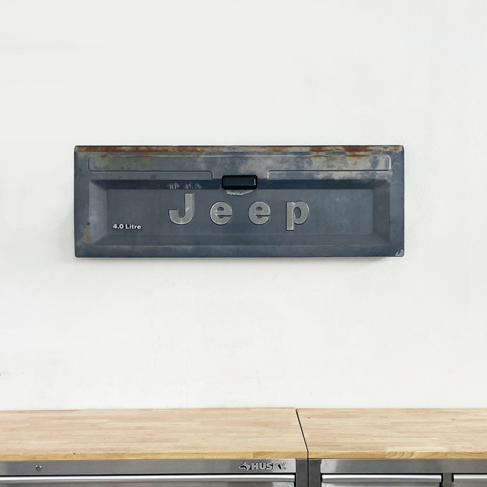 Jeep Comanche Tailgate Wall-Mount Bracket